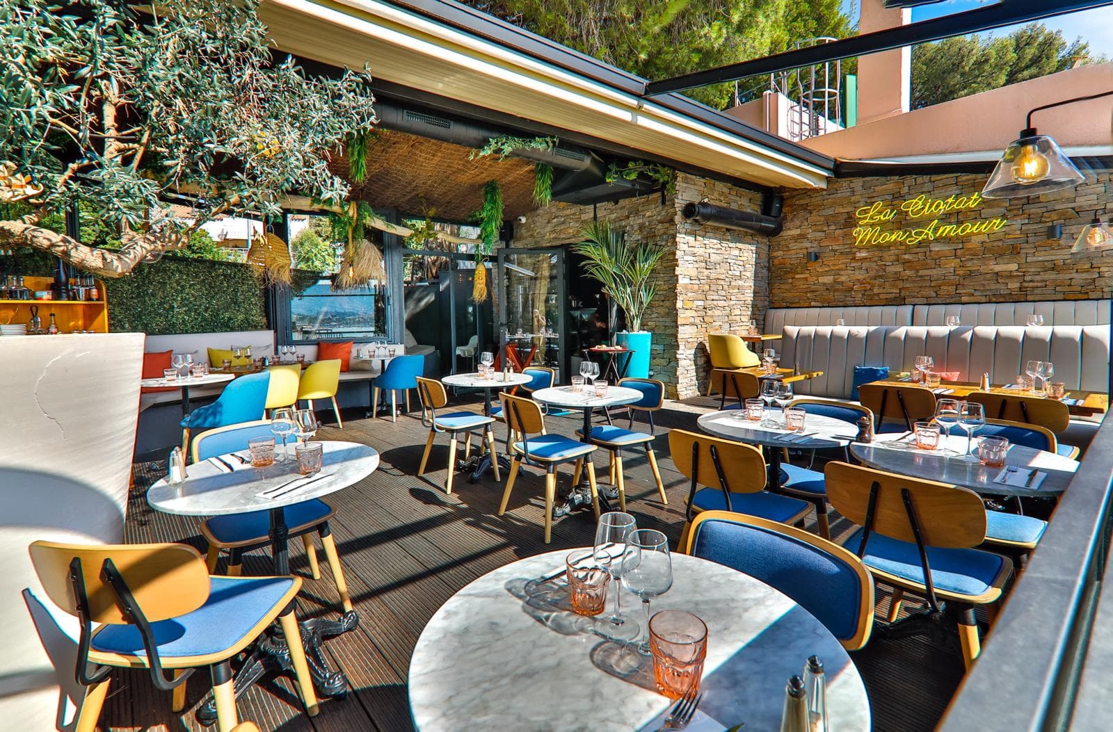 Vue mer depuis la terrasse du restaurant Le Nautique à La Ciotat